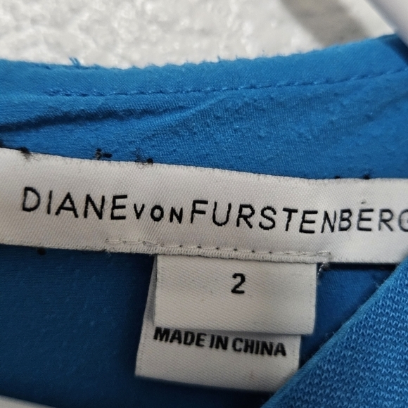 Diane Von Furstenburg fit and flare style dress size 2 - Picture 14 of 15